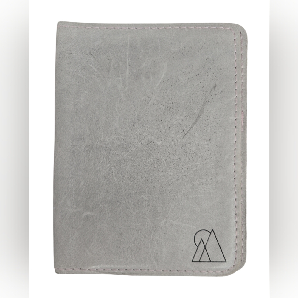 Foxy Fix Pocket travelers notebook cover polished light gray leather 5"×6.5" GUC